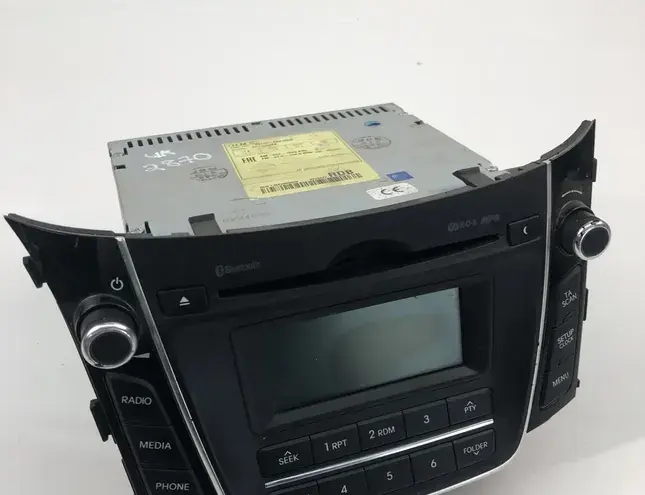 Akční cena - Hyundai i30 Hudební přehrávač bez GPS 96170-A6210GU