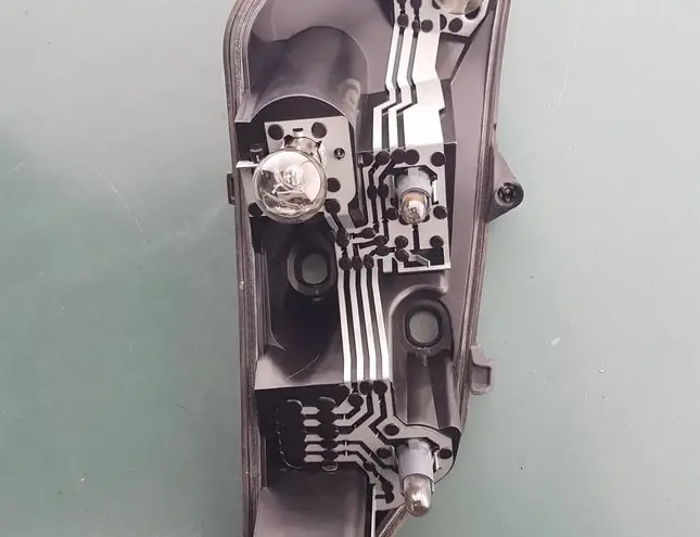 Nejprodávanější | Opel Insignia Obložení levého zadního světla 004-15-V-00-01