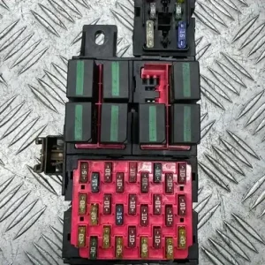 Akce - Rover 25 Pojistková skříň E6044